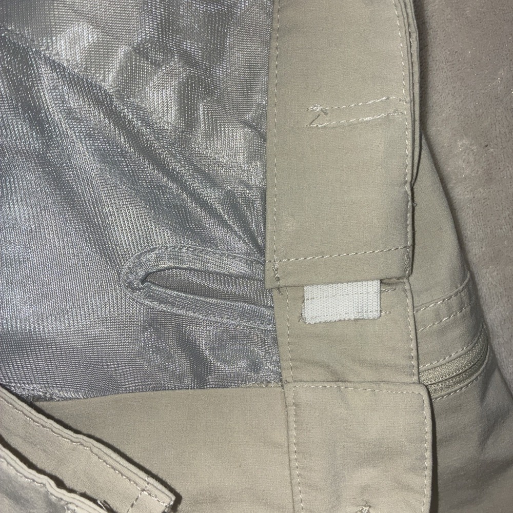 Huk Men's Fishing Board Shorts - Picture 7 of 9